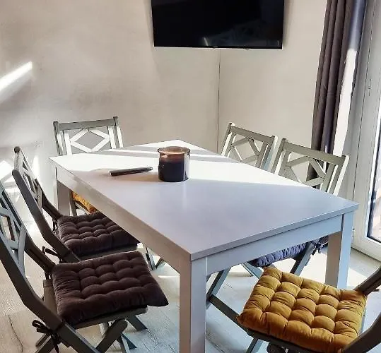 Rest And View דירה *